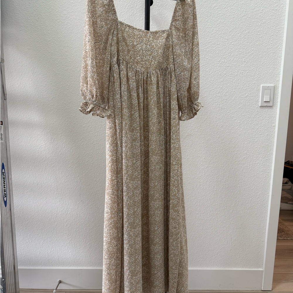 Storia Long Sleeve Floral Dress in Cream